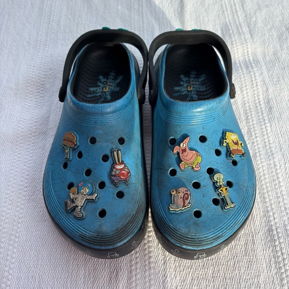 CROCS Kids Teal Turquoise Slip-On Clogs with Character Charms - Picture 2 of 10